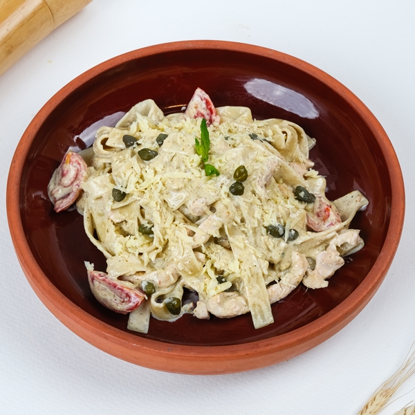 Sebzeli Tavuklu Fetuçini