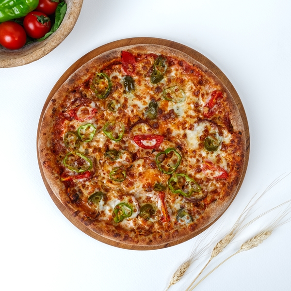 Yöresel Tavuklu Pizza (Orta)